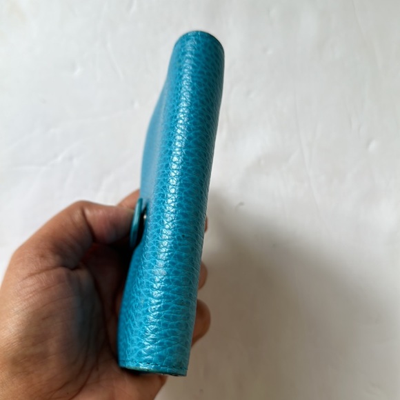 Lodi’s wallet - Picture 10 of 12